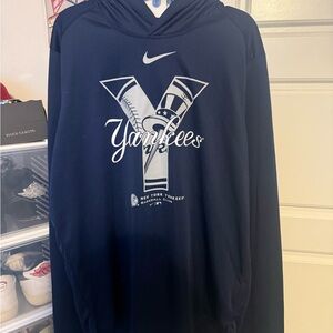 Nike Men's Dark Blue Yankees Hoodie